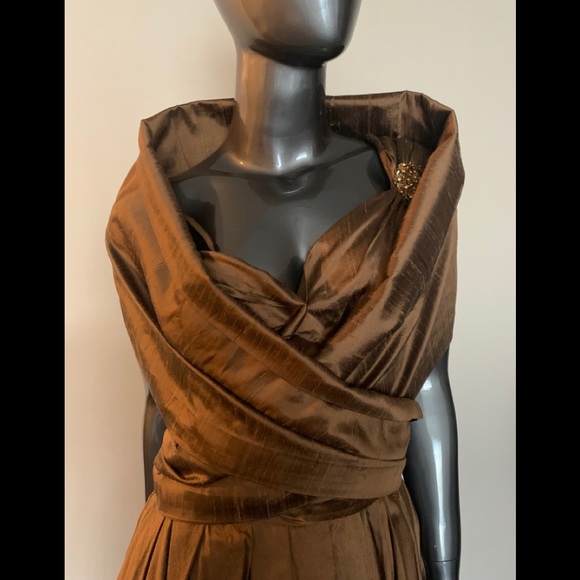 Dress - Picture 13 of 15